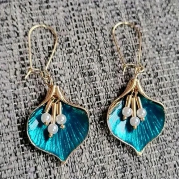 ANTHROPOLOGIE FLORAL PETAL DROP EARRINGS - Picture 5 of 5